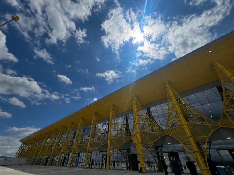 Trei noi porți de îmbarcare la Aeroportul Internațional „Avram Iancu”