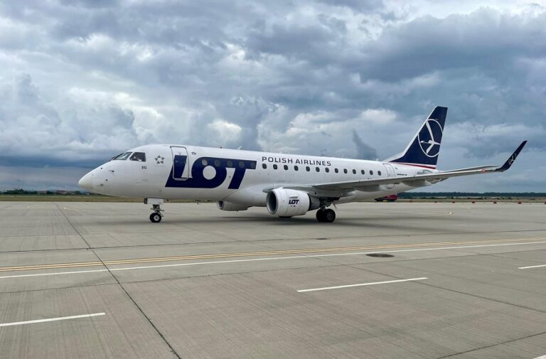 Noi zboruri spre Varșovia de pe Aeroportul Oradea lansate de compania aeriană LOT Polish Airlines