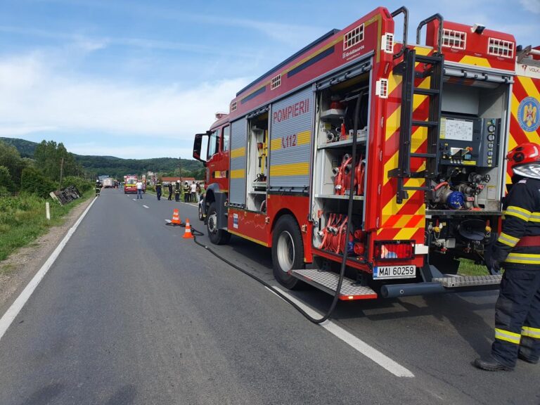 Șapte persoane au ajuns la spital după ce s-au ciocnit două mașini pe DN 1H Letca-Nuşfalău