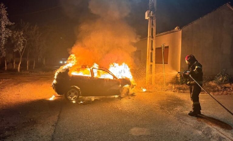 Trei copii răniți într-un accident urmat de incendiu, produs în Finiș