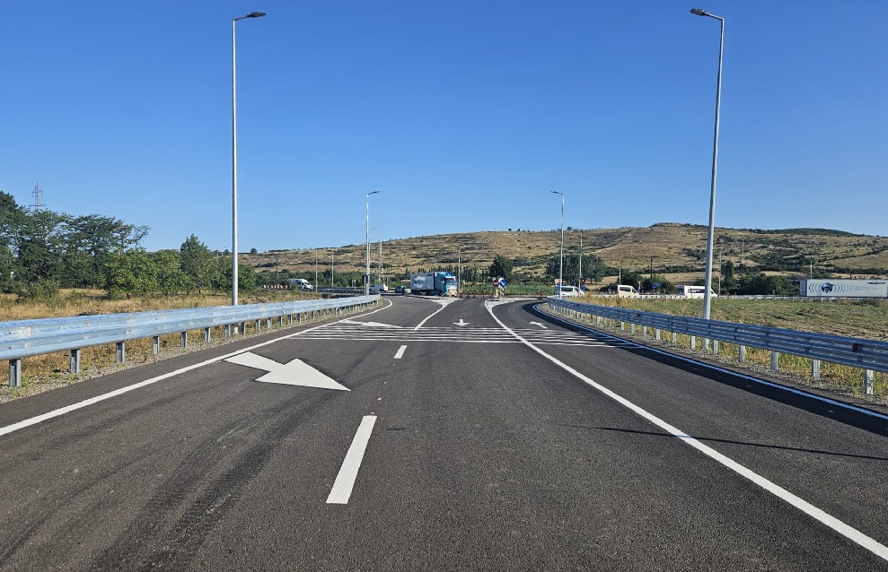 Plouă cu centuri în Bihor! Se deschide circulației un nou tronson din centura Aleșd! Bolojan: „Circulația pe relația Aștileu – Oradea va fi preluată de acest sector de drum”