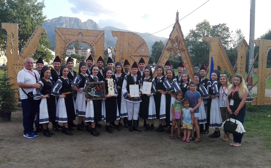 Ansamblul Folcloric „Doina Aiudului”, un ambasador al creației populare românești