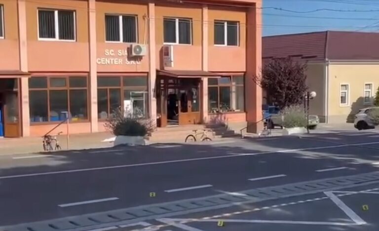 Un bancomat din centrul unei comune din Crișana a fost aruncat în aer!
