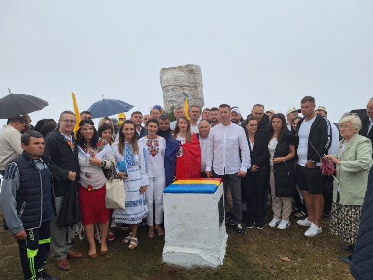Costel Moza, pe Muntele Găina: „Am putut vedea că George Simion este un om dintre oameni, un om al oamenilor”