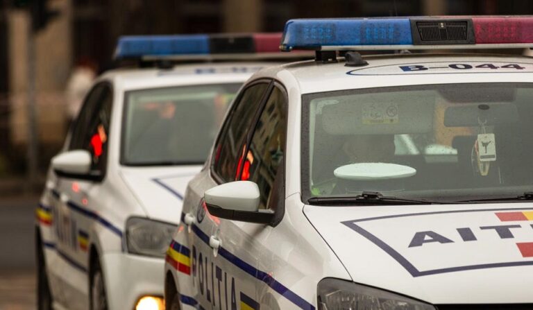 Un tânăr hunedorean a fost reținut de polițiști sub aspectul comiterii infracțiunilor de tâlhărie și distrugere