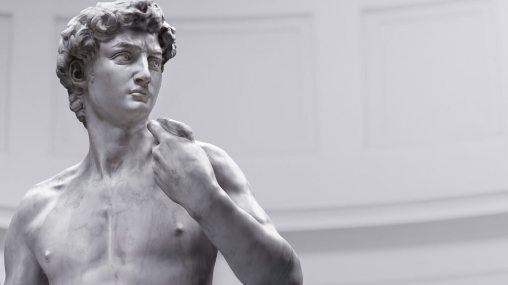De ce organele genitale masculine sunt mici la sculpturile din antichitate?