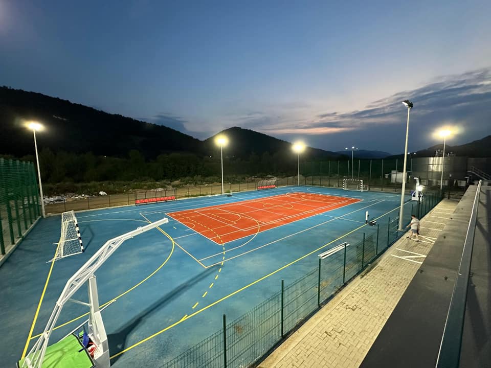 O nouă bază sportivă modernă a fost inaugurată în Ardeal, la poalele Munților Apuseni: Sănătate și sport în Zlatna