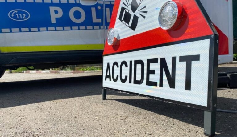 Accident la ieșirea din Aiud spre Mirăslău. Un autoturism a părăsit partea carosabilă, pompierii au intervenit de urgență
