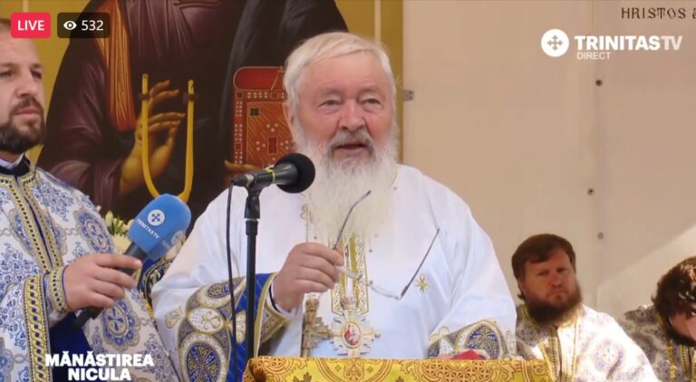 (LIVE) Hramul Mănăstirii Nicula – Sfânta Liturghie arhierească la sărbătoarea Adormirii Maicii Domnului