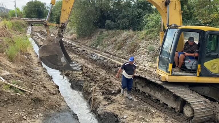 Apele Române Mureș au realizat o apărare de mal cu blocuri de beton pe Valea Țelna în zona Ighiu