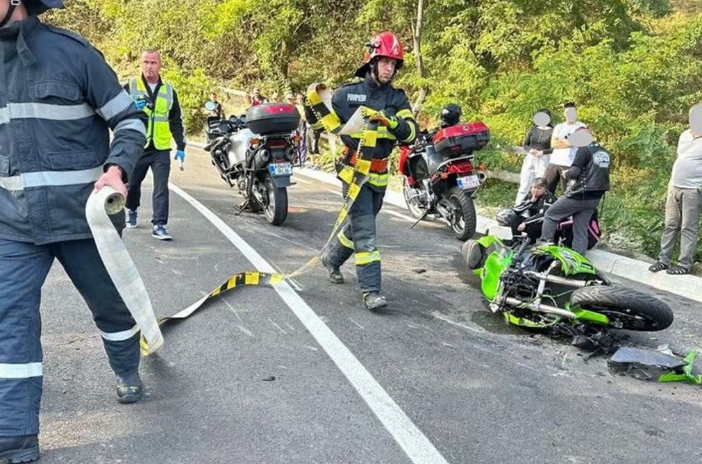 Mersul pe motocicletă dăunează grav sănătății: Patru pesoane rănite într-un accident pe Transapuseană!