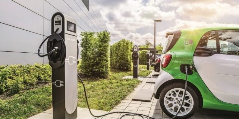 Au fost deschise 11 stații de încărcare pentru mașini electrice, pe autostrada A1: Trei sunt pe Deva-Sebeș-Sibiu!