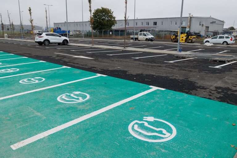 Lucrările la Park & Ride-ul de la aeroportul din Cluj se apropie de final: Vor apărea peste 800 locuri de parcare și se va facilita transportul în Cluj-Napoca
