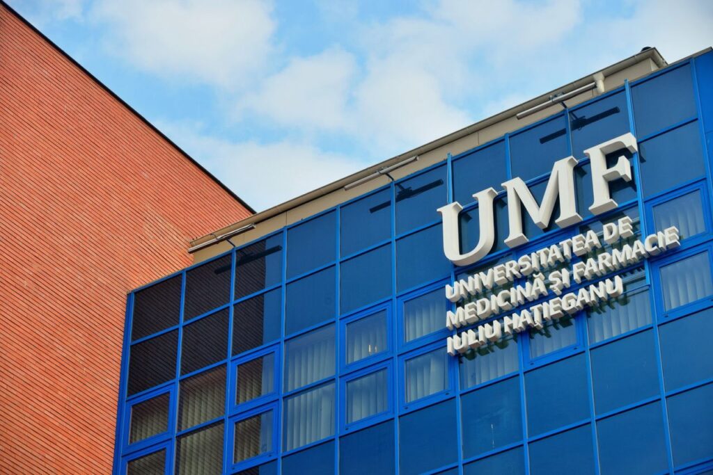 Începe anul universitar 2024-2025: UMF Cluj își așteaptă „bobocii”!
