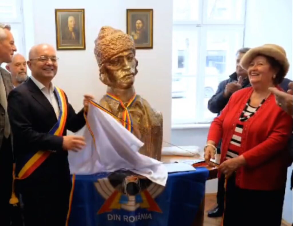 A fost dezvelit bustul Avram Iancu de la Centrul Memorial „Avram Iancu”