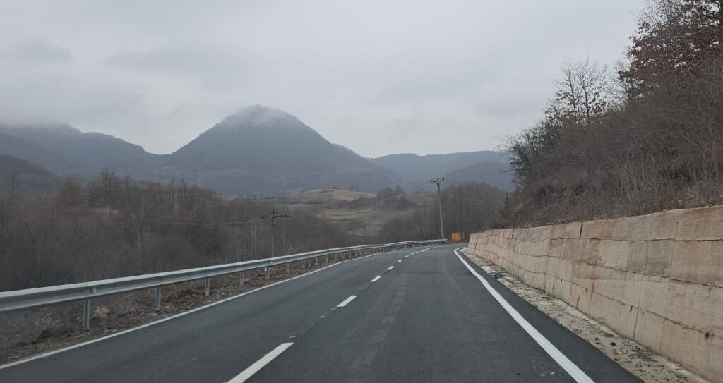 Un nou drum turistic a fost modernizat în Ardeal. Țara Moților și Ținutul Orăștiei, legate de un drum modern, care va scurta timpii de deplasare!