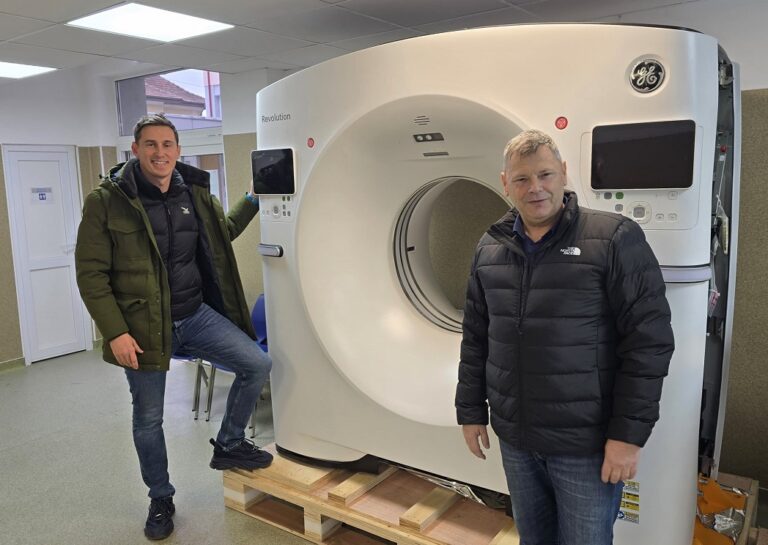 Investiție record! Noul computer tomograf a ajuns la Spitalul Municipal Brad