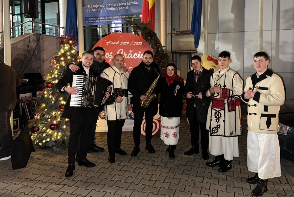 S-a deschis târgul Tradiții de Iarnă de la Consiliul Judetean Arad