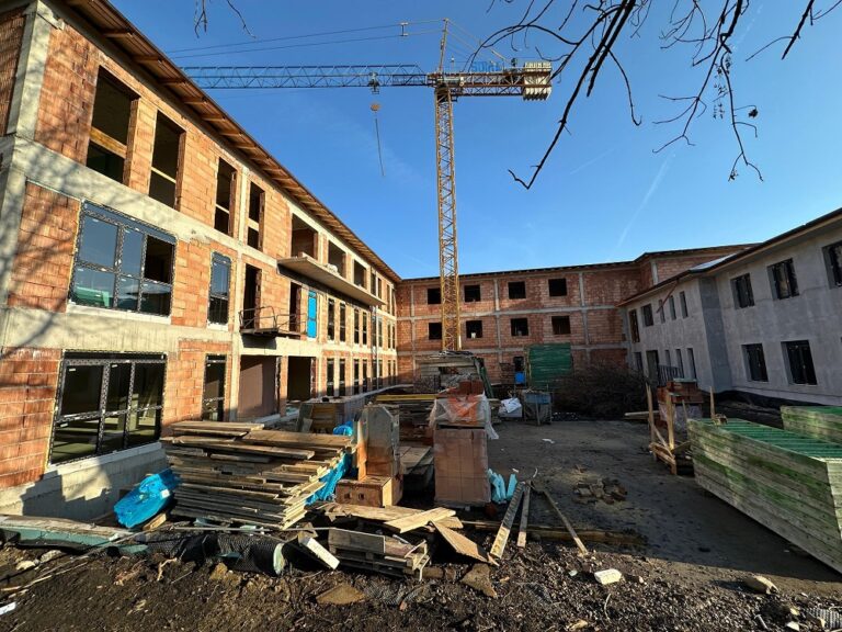Lucrările la Centrul pentru Vârstnici din Calea Baciului avansează cu rezultate vizibile. Tarcea: Va fi un simbol al respectului și al grijii pentru vârstnicii noștri