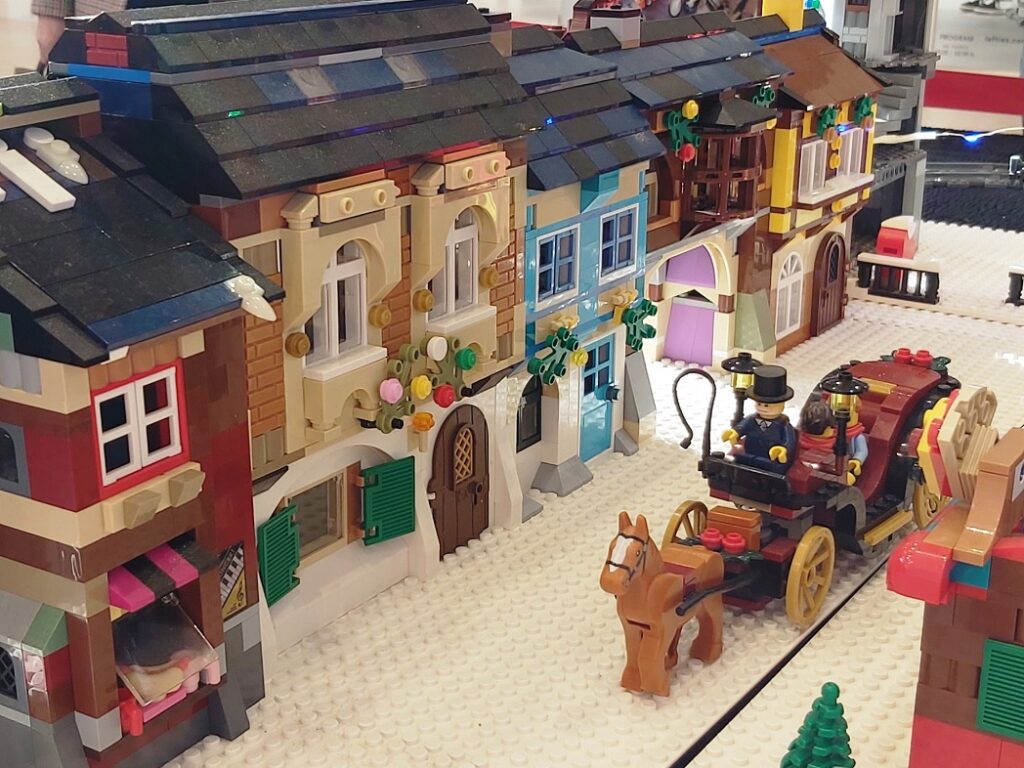 Expoziția de Iarnă Brickenburg, eveniment al fanilor LEGO®, la Muzeul Etnografic al Transilvaniei