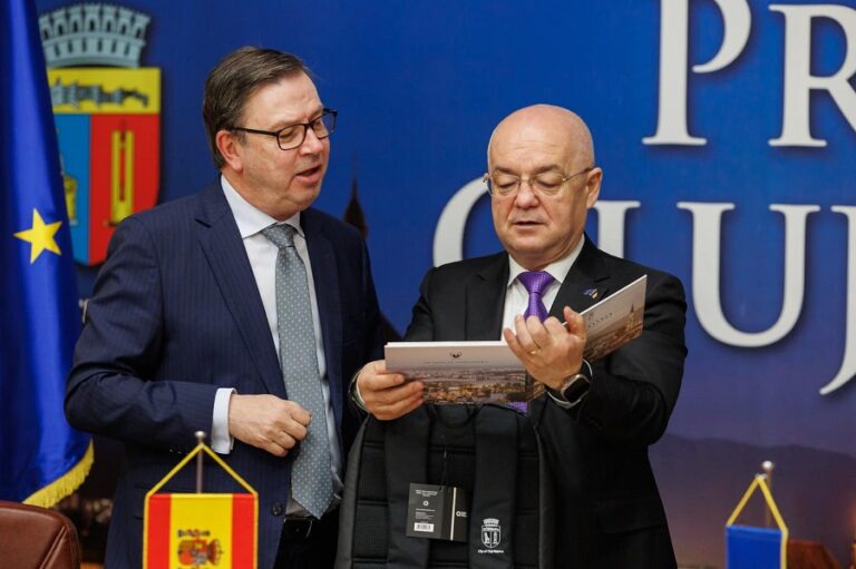 Clujul, hub diplomatic. Trei ambasadori, într-o zi, la primăria Cluj-Napoca. Spania, Croația și Pakistan și-au trimi emisarii la Emil Boc!