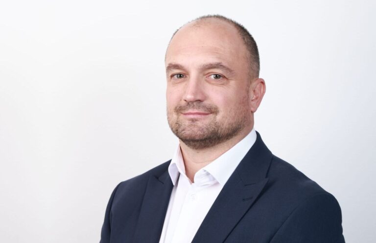 Kudor Csaba (USR), după demisia primarului Mircea Moroșan: „Huedinul merită o relansare reală”