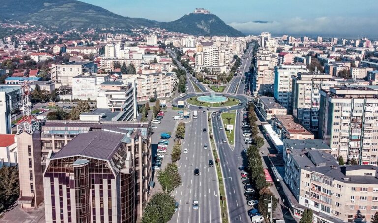 Administratorii din Deva ale căror atestate expiră au fost notificați de DAS Deva