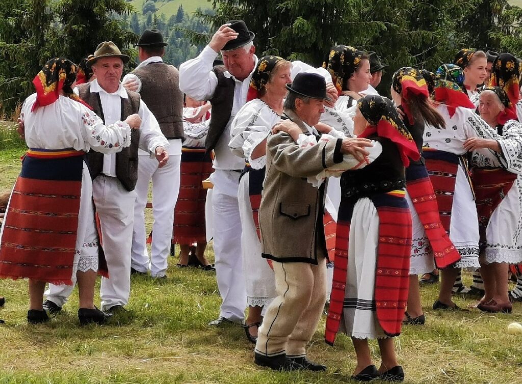 Jocu` mare și jocu` pruncilor, la Râșca