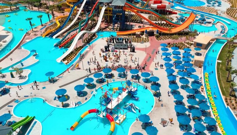 Cel mai mare aquapark din România se va construi la doi pași de Oradea, în Sâmartin. Va avea 5.000 de locuri și va funcționa tot anul!