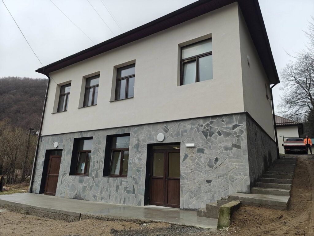 Proiecte terminate cu succes în Poieni: căminele culturale din Tranișu și Morlaca au fost reabilitate