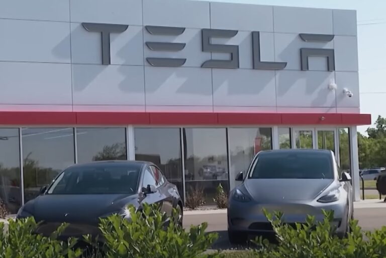 Tesla a înregistrat o scădere semnificativă a vânzărilor pe piața europeană
