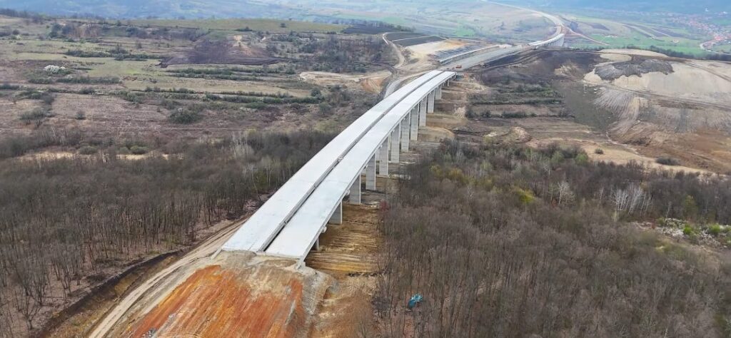 Noutăți de pe „frontul” Autostrăzii Transilvania: Civicii de la Pro Infrastructura: Dacă UMB alocă suficiente forțe și dacă autoritățile rezolvă birocrația putem circula pe 27 km noi în 2025!