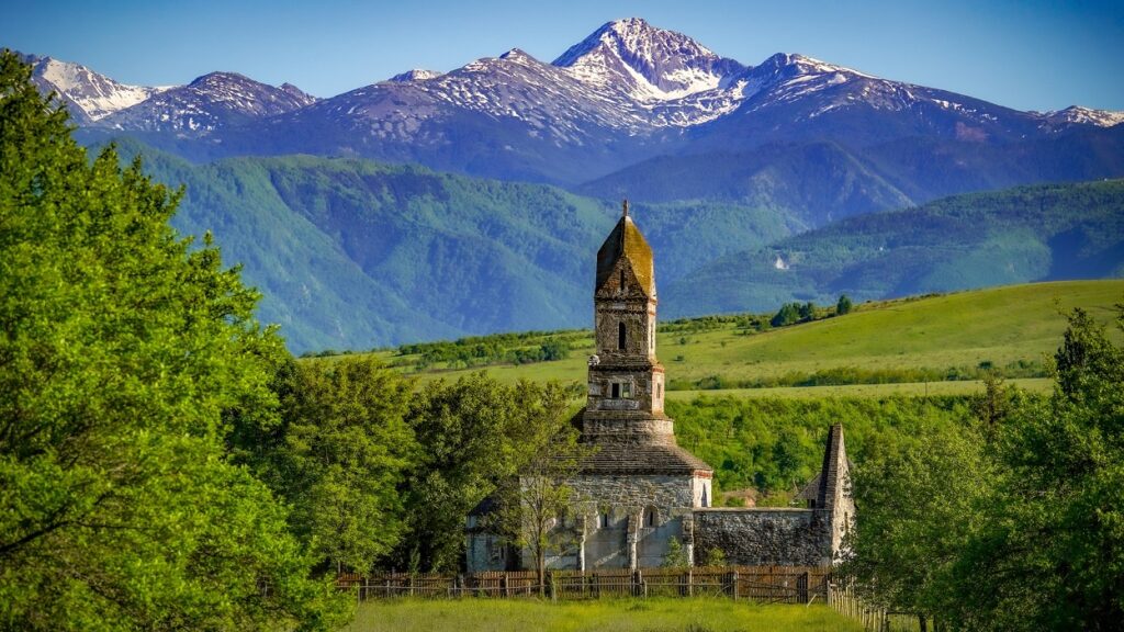 Fost templu a lui Marte, Biserica din Densuș este una dintre cele mai vechi biserici de piatră din România