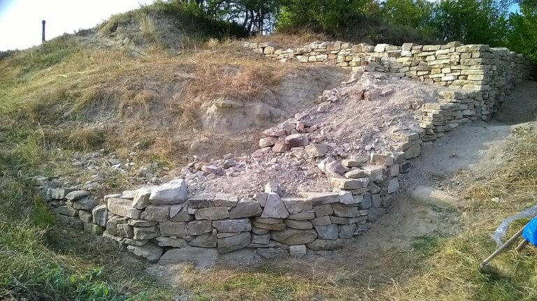 Cetatea Unguraș, taina unei fortărețe medievale uitate din inima Transilvaniei