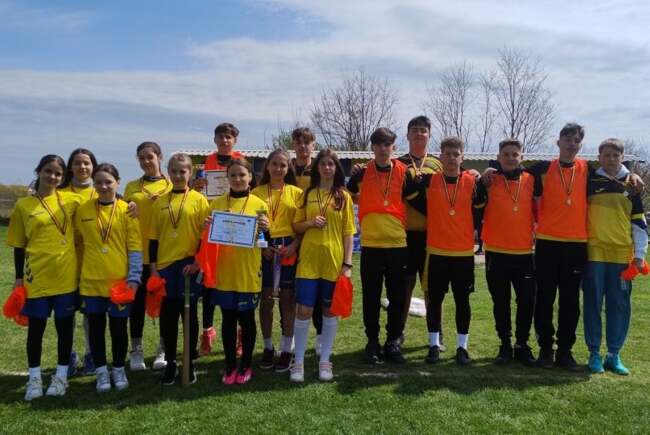 Șimand și Gurahonț se califică în finala Olimpiadei Naționale a Sportului Școlar la oină​