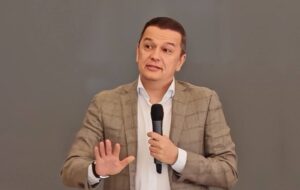 Se pregătește o reorganizare majoră a României: Sorin Grindeanu cere comasarea localităților mici, reducerea agențiilor guvernamentale și desființarea companiilor de stat neperformante!