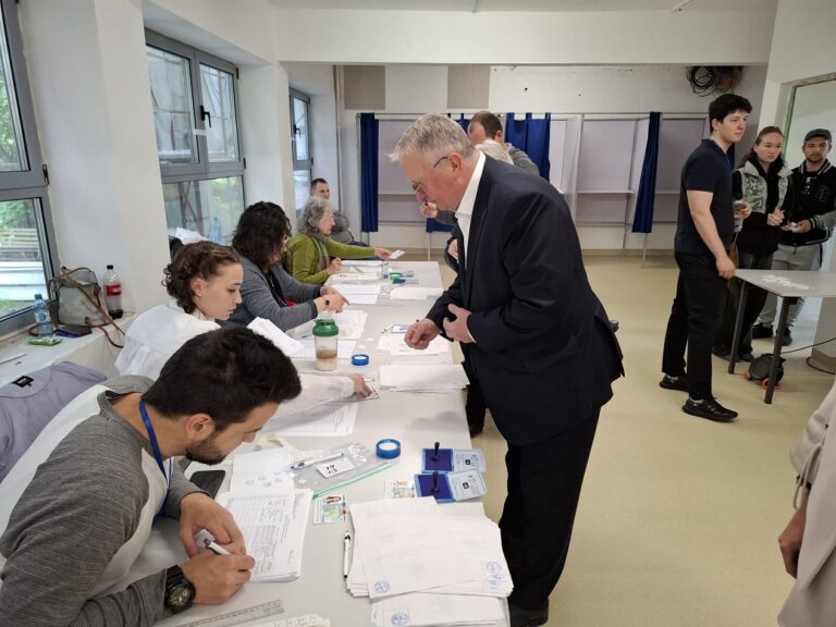 Remus Lăpușan: Am votat zâmbiNd, pentru România puternică în Europa!