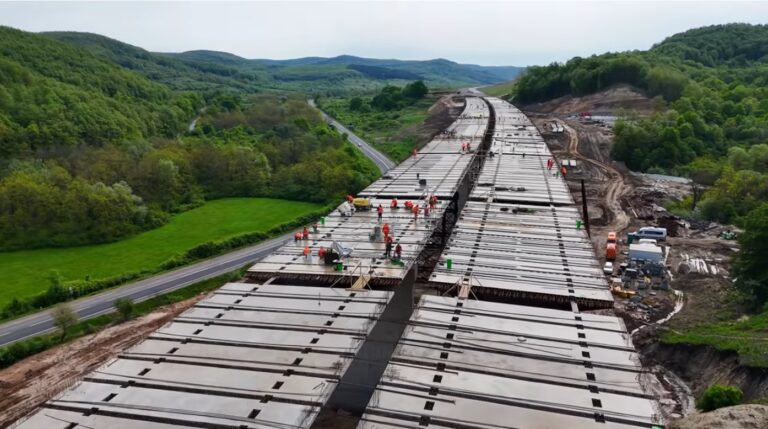 Lucrările pe tronsonul dintre Nădășelu și Zimbor a Autostrăzii Transilvania merg înainte