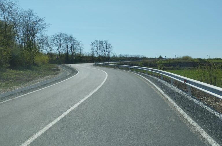 Consiliul Județean Cluj a încheiat 11 noi contracte pentru întreținerea drumurilor județene