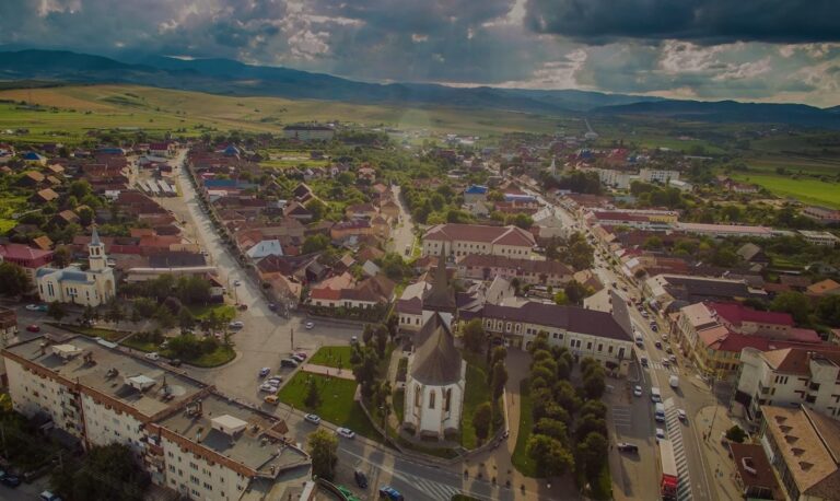 Zilele Huedinului, ediția a XXIII-a: Trei zile de spectacole, activități pentru copii și tradiții populare în Parcul Tineretului