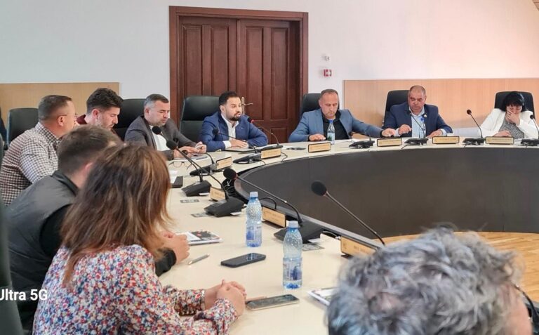 Corneliu Mureșan: Proiectul de modernizare a drumului spre Șureanu rămâne o utopie, dacă drumul nu va fi transformat din forestier în comunal