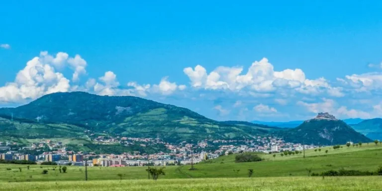 Un parc nou de 3,6 hectare va transforma zona Dealul Paiului din Deva, cu sprijinul fondurilor europene