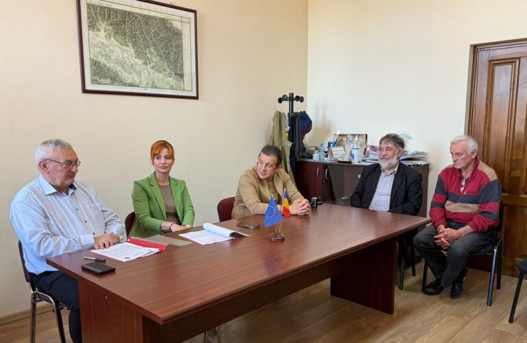 Aleșd investește într-un viitor verde: contract semnat pentru un parc fotovoltaic dedicat instituțiilor publice