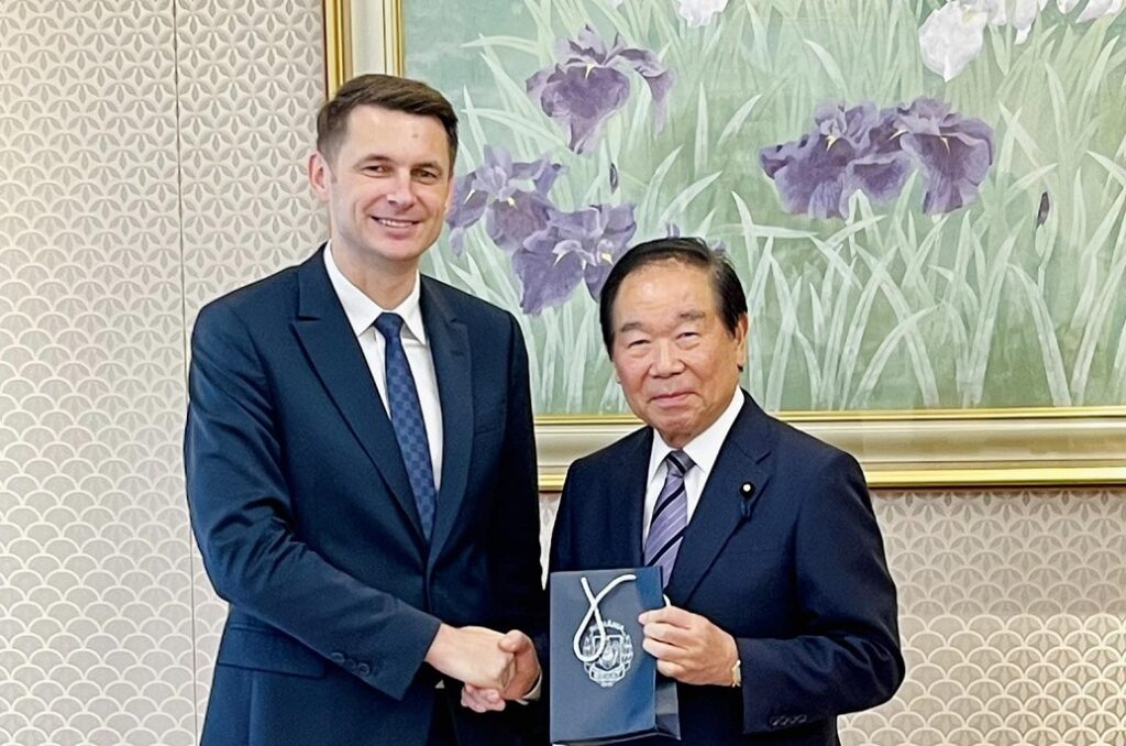 Întâlnire strategică a lui Mircea Abrudean, în Japonia, cu președintele Camerei Reprezentanților din Dieta Japoniei și cu directorul NTT DATA