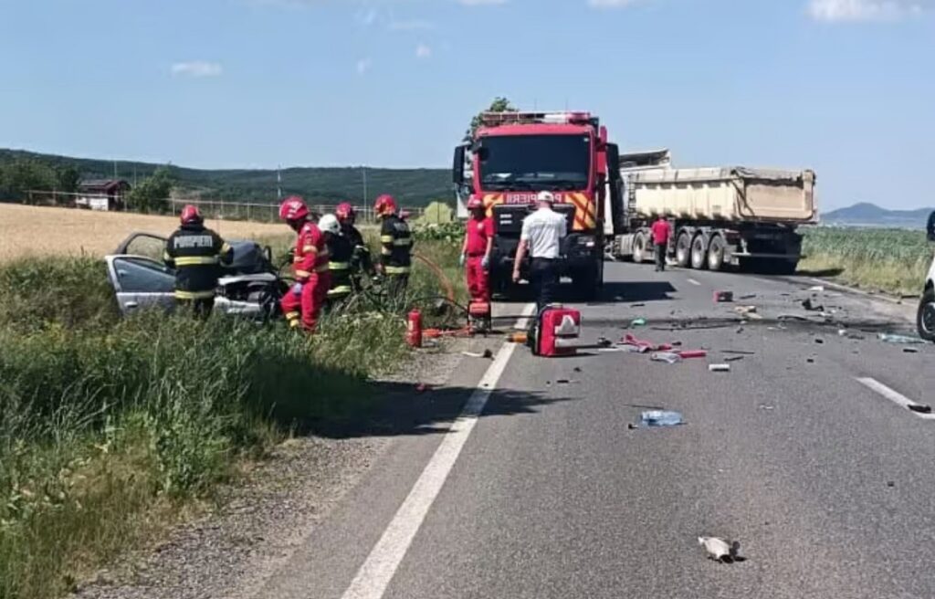 Accident grav pe DN1, la ieșirea din Aiud spre Teiuș: o femeie și-a pierdut viața