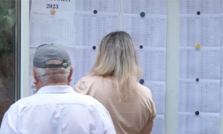 Luni încep probele scrise pentru absolvenții clasei a VIII-a la Evaluarea Națională. Reguli și informații utile pentru candidați!