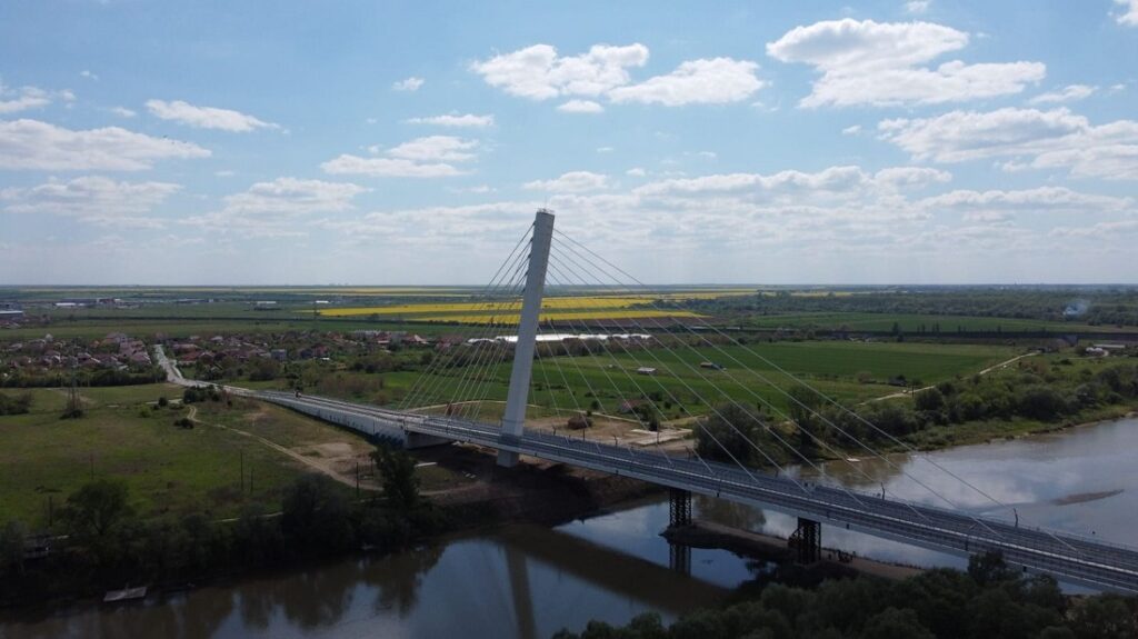 Deschiderea noului pod peste Mureș din Arad se amână. Probleme tehnice la nivelul hobanelor întârzie recepția lucrărilor