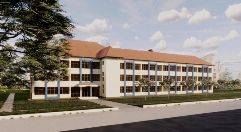 A început modernizarea vechii Școli 11 din Hunedoara, investiție de 2 milioane de euro pentru eficiență energetică