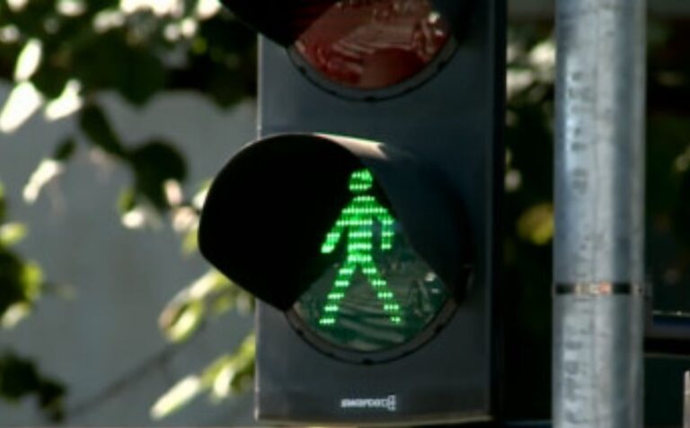 Noutăți pentru siguranța rutieră în Geoagiu: Semafoare inteligente cu radar, în patru puncte cheie