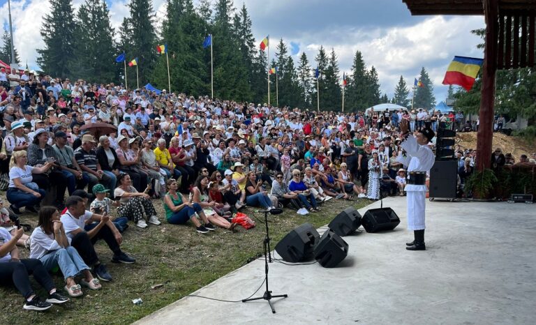 Mii de oameni la Mărișel, la ediția jubiliară a Sărbătorii de la Crucea Iancului